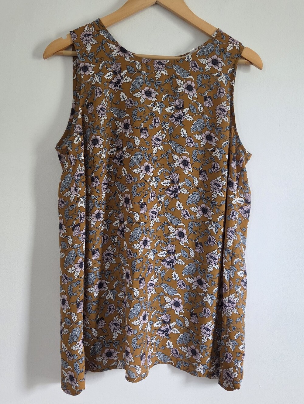 Pleione Floral Tank Top